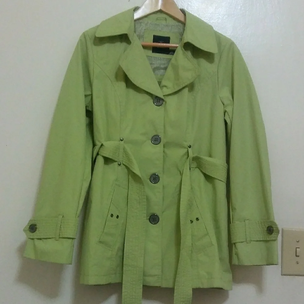 Faded Glory Rain Coat - Picture 2 of 6